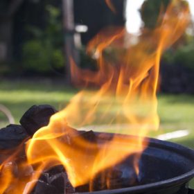 How to stop a fire pit smoking